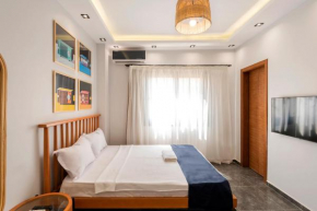 Travelholic AUC Residence